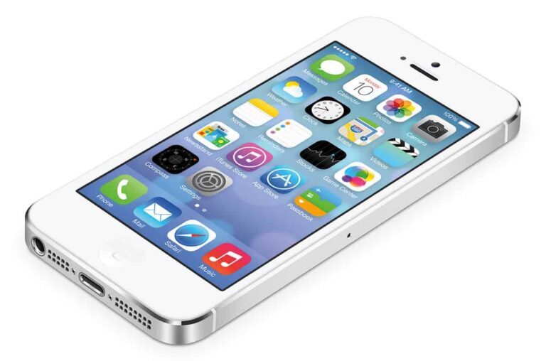 Apple were late to adopt flat design, introducing it only in iOS7